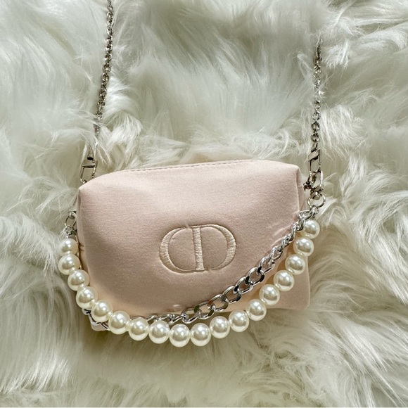 Dior Baby Pink Cosmetic pouch with crossbody chain - Picture 4 of 15